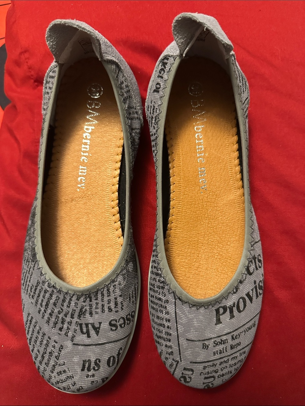 bernie mev. Gray Printed Slip-On Ballet Flat